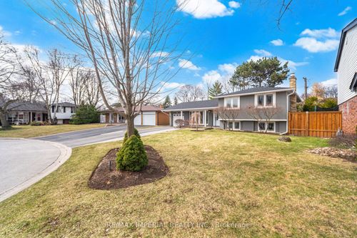 225 Barrymore Crt, Burlington, ON, L7T1B7 | Card Image