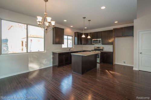 53197 Woodland Dr, New Baltimore, MI, 48047 | Card Image