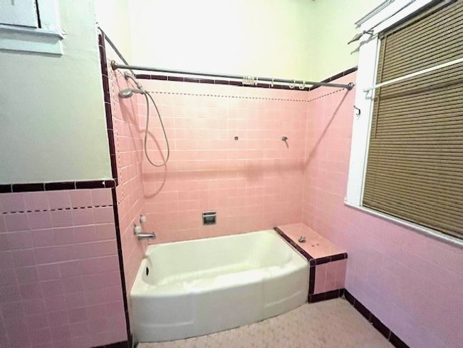 Bathtub | Image 22