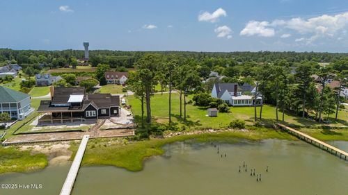 1512 Scotts Lndg, Morehead City, NC, 28557-8501 | Card Image