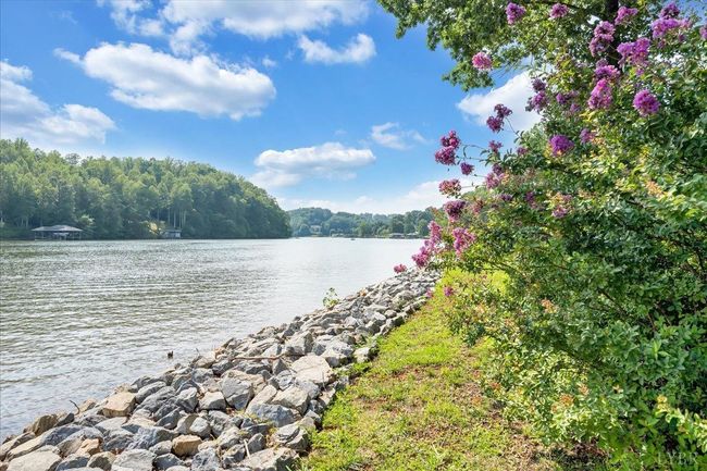 103 Crestview Road, House other with 2 bedrooms, 2 bathrooms and null parking in Wirtz VA | Image 25