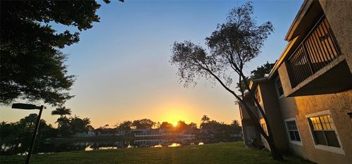 10-f-2001 Nw 96th Ter, Pembroke Pines, FL, 33024-3034 | Card Image