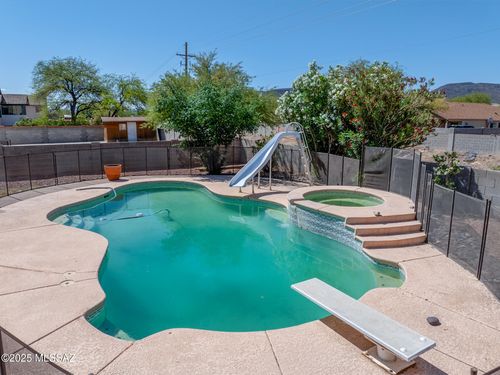 3381 W Calle De La Bajada, Tucson, AZ, 85746-8362 | Card Image