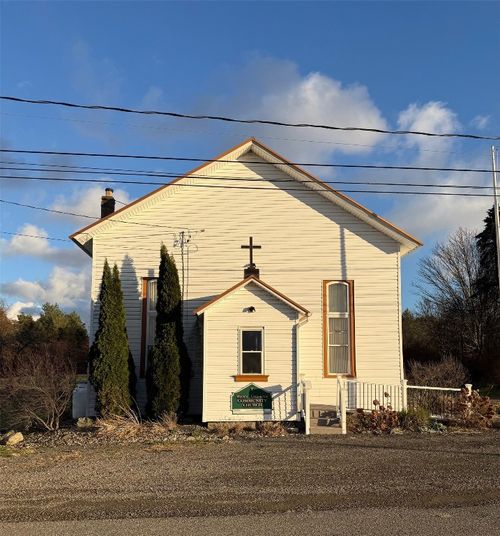 11081 W Greene Rd, Waterford, PA, 16441-2633 | Card Image