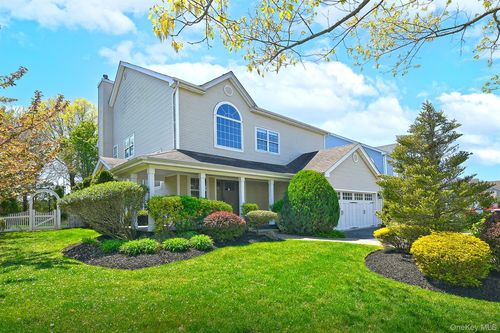 1 Dylan Pl, Melville, NY, 11747-4306 | Card Image