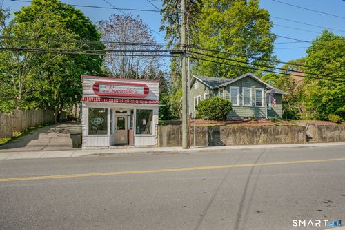 231 Poquonnock Rd, Groton, CT, 06340-4411 | Card Image