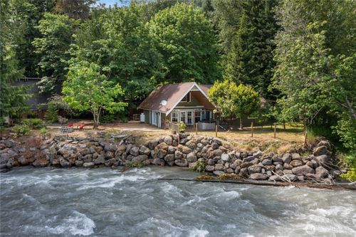 50739 Se Enumclaw Chinook Pass Rd, Enumclaw, WA, 98022 | Card Image