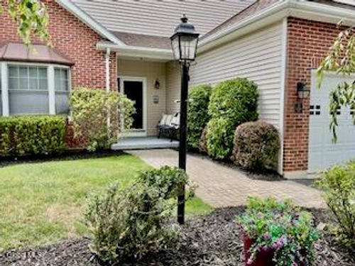 11 Brinker Way, Albany, NY, 12211-2630 | Card Image