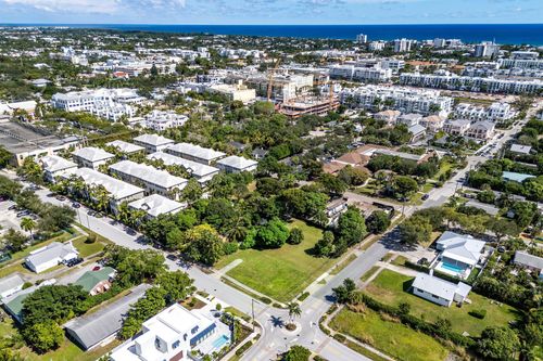 111 Sw 2nd St, Delray Beach, FL, 33444-3637 | Card Image