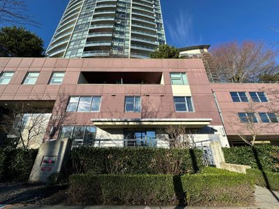 106 - 5621 Goring St, Townhouse with 3 bedrooms, 2 bathrooms and 2 parking in Burnaby BC | Image 2