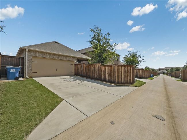 Rear Entry Garage | Image 28