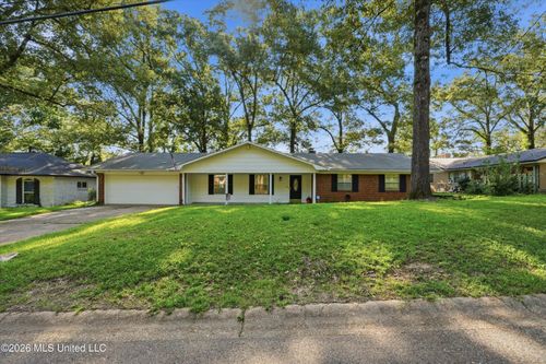 1011 Tanglewood Dr, Clinton, MS, 39056-3934 | Card Image