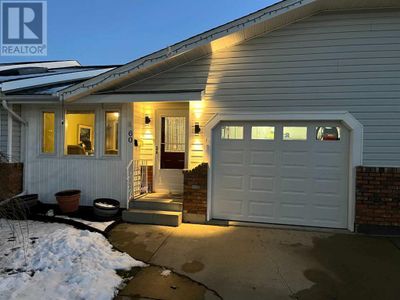 60 Cosgrove Close, Townhouse with 2 bedrooms, 2 bathrooms and 1 parking in Red Deer AB | Image 3