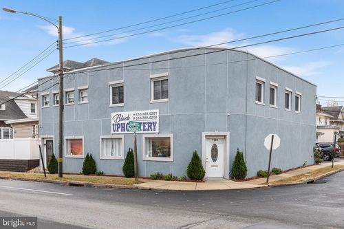 9138 W Chester Pike, UPPER DARBY, PA, 19082-2607 | Card Image