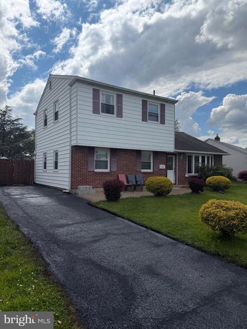 3724 Devonshire Pl, BENSALEM, PA, 19020-1439 | Card Image