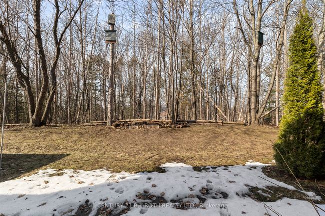 9 Evergreen Crt, Condo with 3 bedrooms, 3 bathrooms and 1 parking in Barrie ON | Image 34