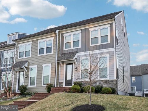 1733 Autumn Maple Leaf Dr, DUMFRIES, VA, 22026-2833 | Card Image