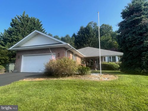 3631 Coventry Ct, York, PA, 17406-6608 | Card Image