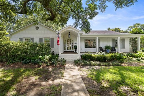 299 Hobcaw Dr, Mount Pleasant, SC, 29464-2512 | Card Image