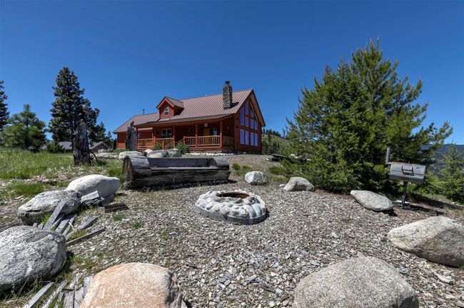 966 Forest Service Road, House other with 2 bedrooms, 3 bathrooms and null parking in Darby MT | Image 62