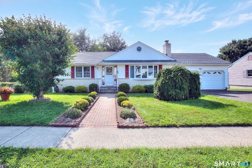 325 Emerald Pl, Stratford, CT, 06614-2075 | Card Image