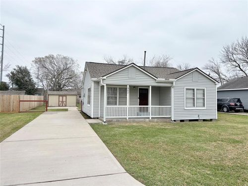 307 6th Street, La Porte, TX, 77571 | Card Image