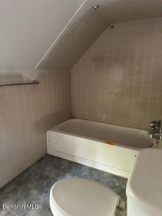 425 Barbour St, House other with 2 bedrooms, 1 bathrooms and 4 parking in North Adams MA | Image 26
