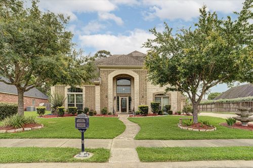 422 Old Orchard Dr, Dickinson, TX, 77539-7364 | Card Image