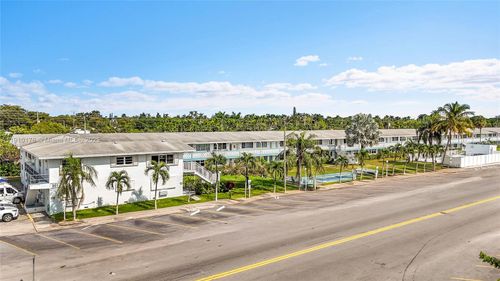 apt-203-801 Atlantic Shores Blvd, Hallandale Beach, FL, 33009-2637 | Card Image