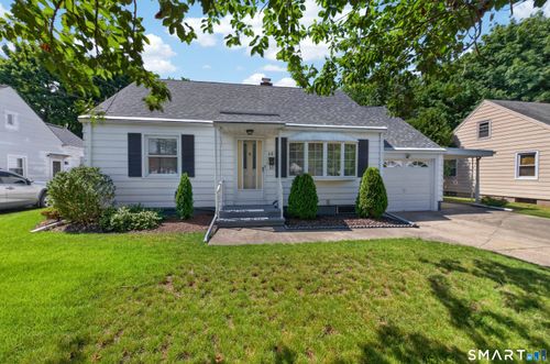 60 Gilbert Ave, Hamden, CT, 06514-3323 | Card Image