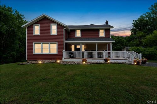 7834 State Street Rd, Auburn, NY, 13021-8622 | Card Image