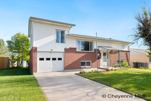 731 Melton St, Cheyenne, WY, 82009 | Card Image