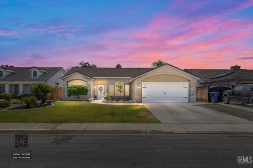 4315 Lockwood Dr, Bakersfield, CA, 93312-8673 | Card Image