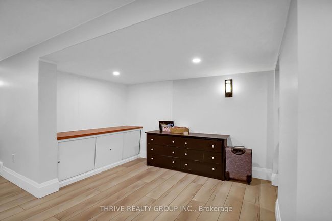 371 High St, House other with 3 bedrooms, 2 bathrooms and 2 parking in London ON | Image 19