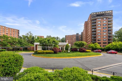 t10e-4201 Cathedral Ave Nw, WASHINGTON, DC, 20016-4951 | Card Image