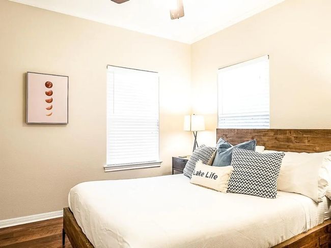 16308 Lake Loop, House other with 4 bedrooms, 4 bathrooms and 4 parking in Austin TX | Image 35