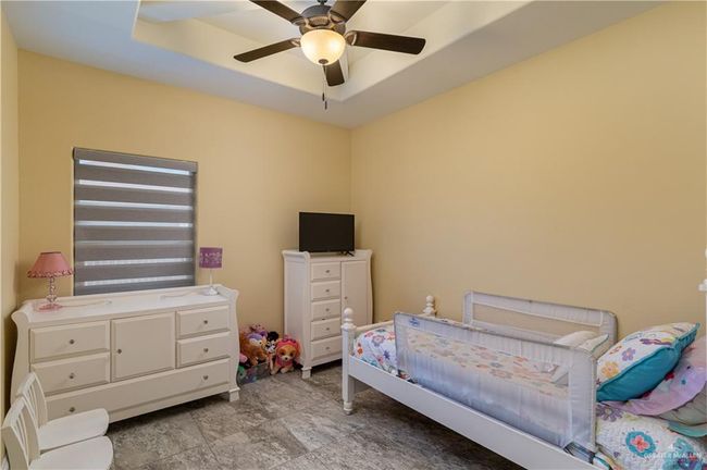Guest Bedroom 2 | Image 11