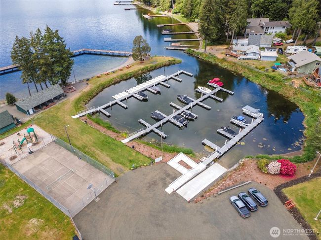 Home has deeded access to the Paradise Community Boat Launch and sport court! | Image 31