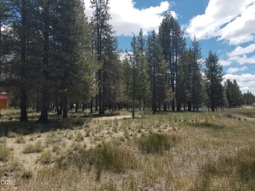 8400 Birchwood Road, La Pine, OR, 97739 | Card Image