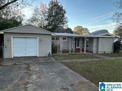 111 Crestview Drive, House other with 3 bedrooms, 2 bathrooms and null parking in WEAVER AL | Image 1