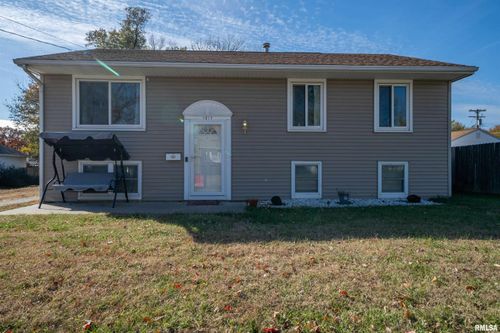 1617 Holiday Dr, Pekin, IL, 61554-1964 | Card Image