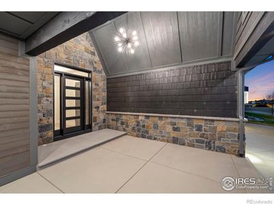 Front Entryway | Image 2