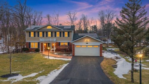 36 Arnold Dr, Kingston, NY, 12401-6102 | Card Image