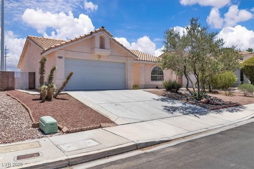 918 Ambusher St, Henderson, NV, 89014-3004 | Card Image