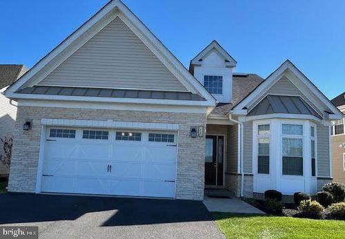 110 Samjan Cir, Hightstown, NJ, 08520-2136 | Card Image