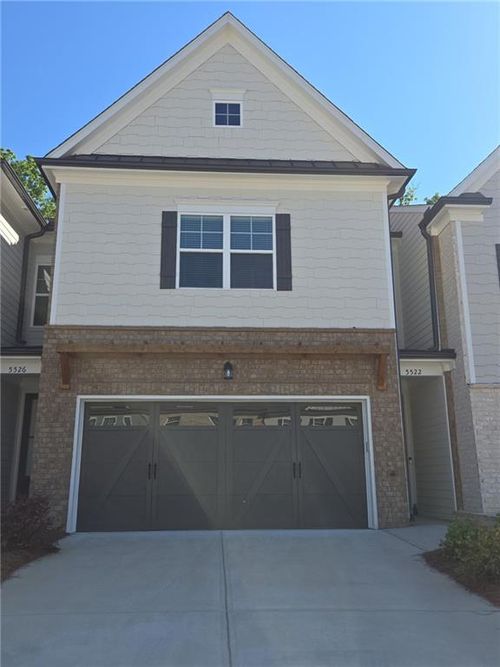 5522 Leyland Dr, Flowery Branch, GA, 30542-7636 | Card Image