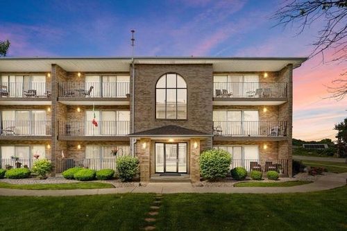 apt-1b-10238 Southwest Hwy, Chicago Ridge, IL, 60415-2803 | Card Image