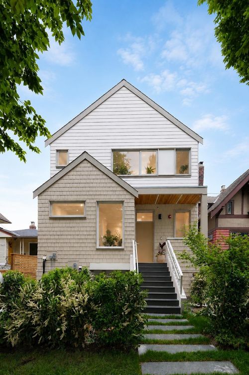 1-595 E 49th Ave, Vancouver, BC, V5W2H1 | Card Image