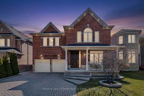 3228 Tacc Dr, Mississauga, ON, L5M0H3 | Card Image