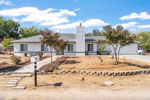 17768 Brook Dr E, Madera, CA, 93638-9494 | Card Image